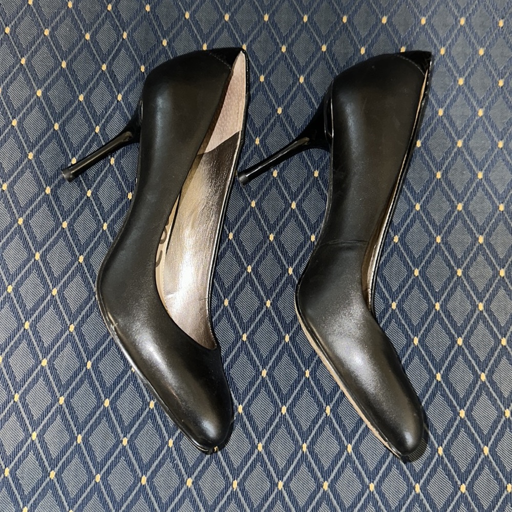 SAM EDELMAN BLACK LEATHER ROUND TOE PUMPS SIZE 8M